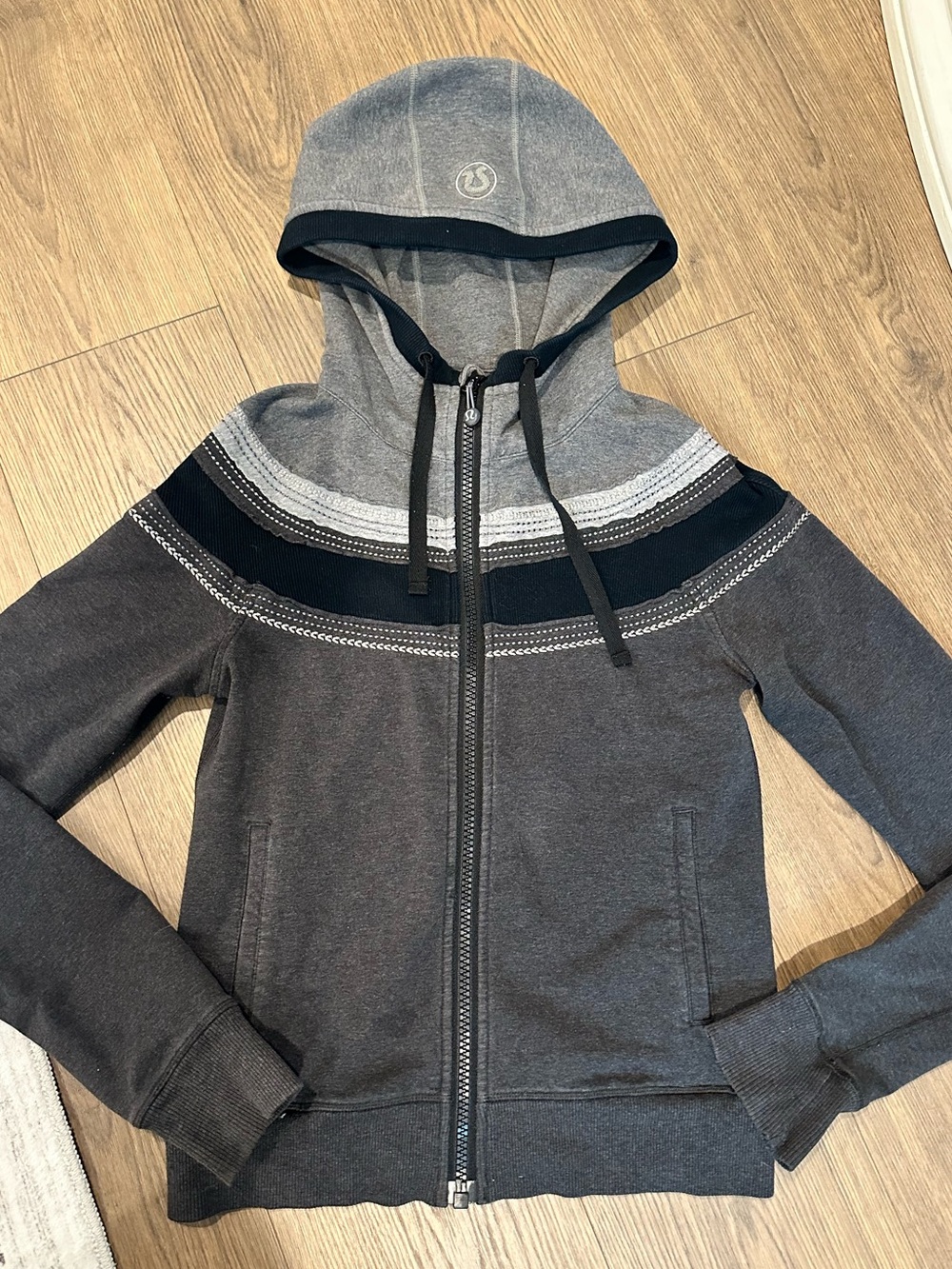 lululemon athletica Rare Scuba Light Gray & Charcoal Hooded Full Zip Jacket